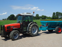 Smalspoor tractor + bezandingswagen